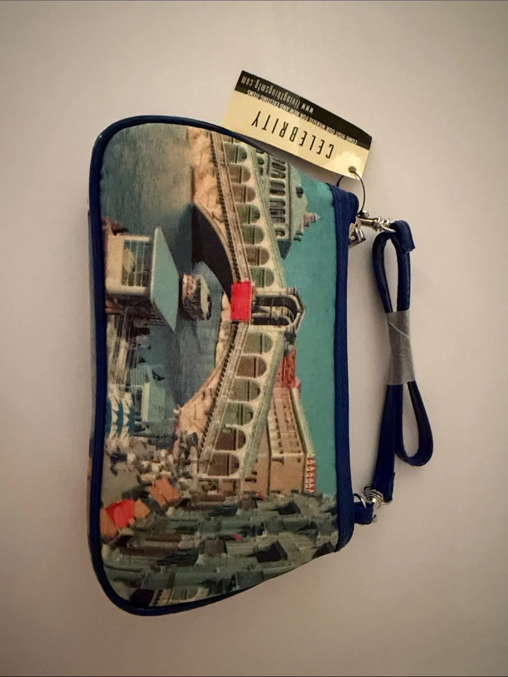 Celebrity Blue Scenic Print Wristlet